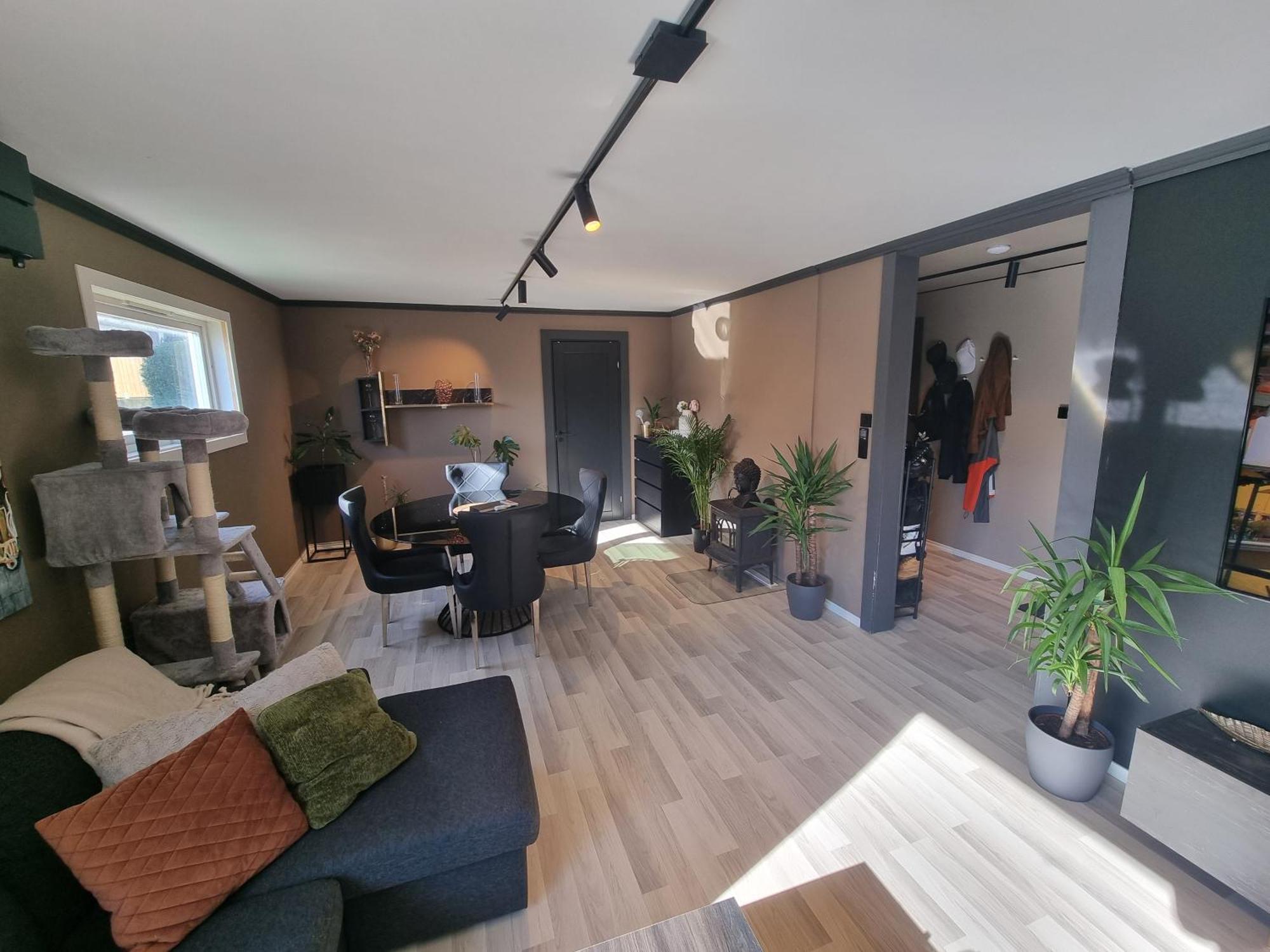 Spacious And With A Private Garden, Free Parking And Ev Recharging *