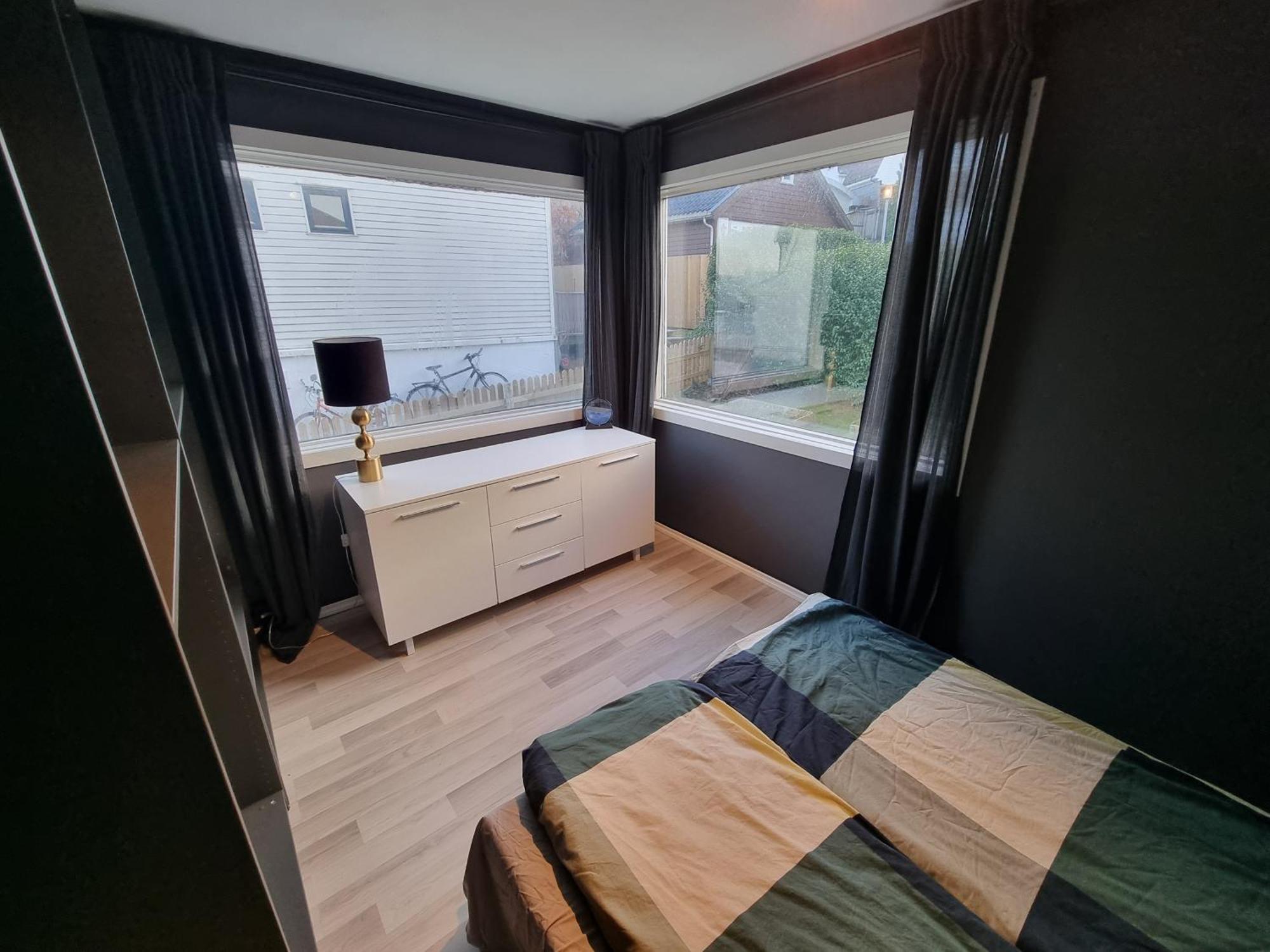 Leilighet Spacious And With A Private Garden And Free Parking Stavanger