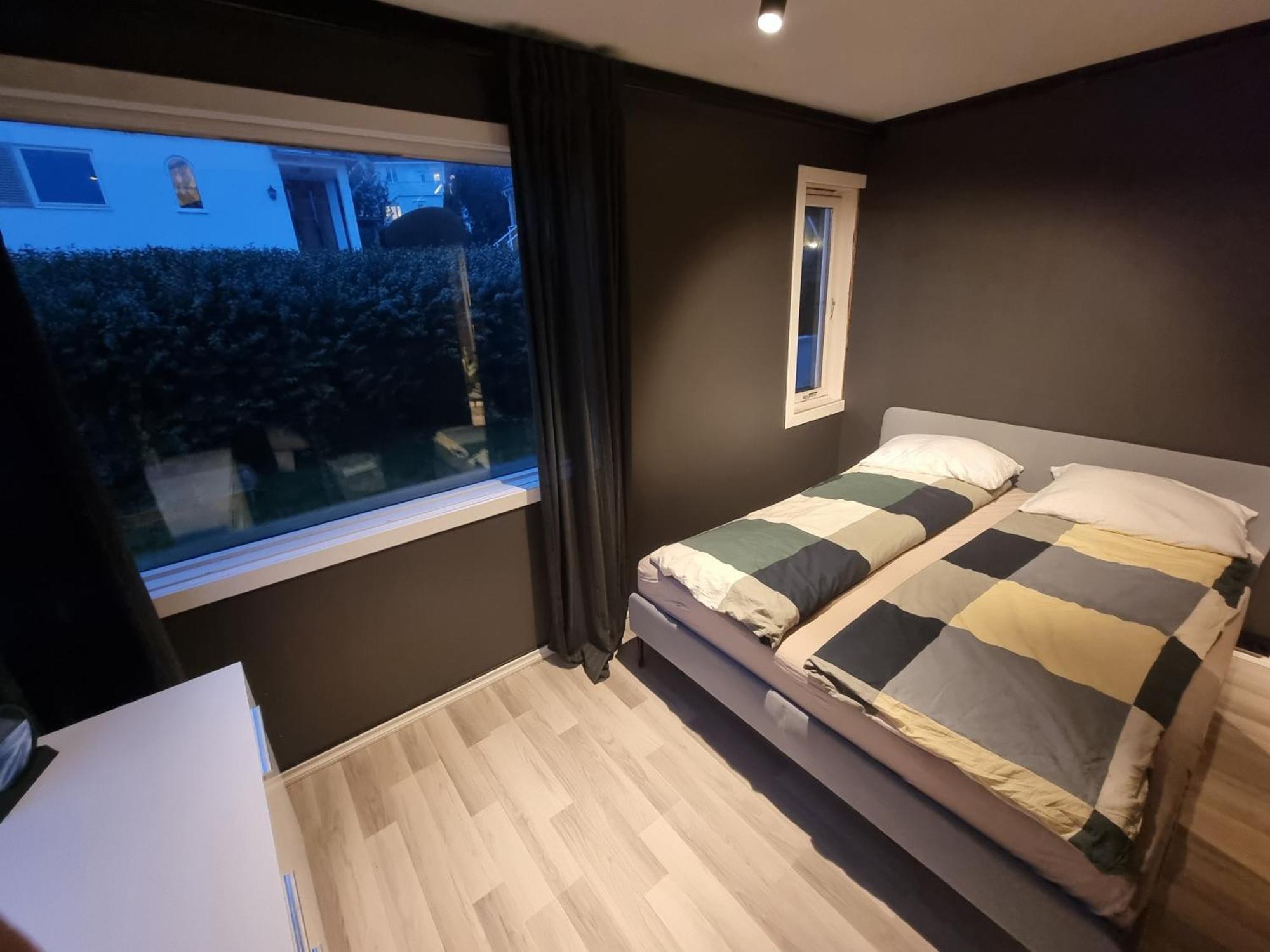 Leilighet Spacious And With A Private Garden And Free Parking Stavanger